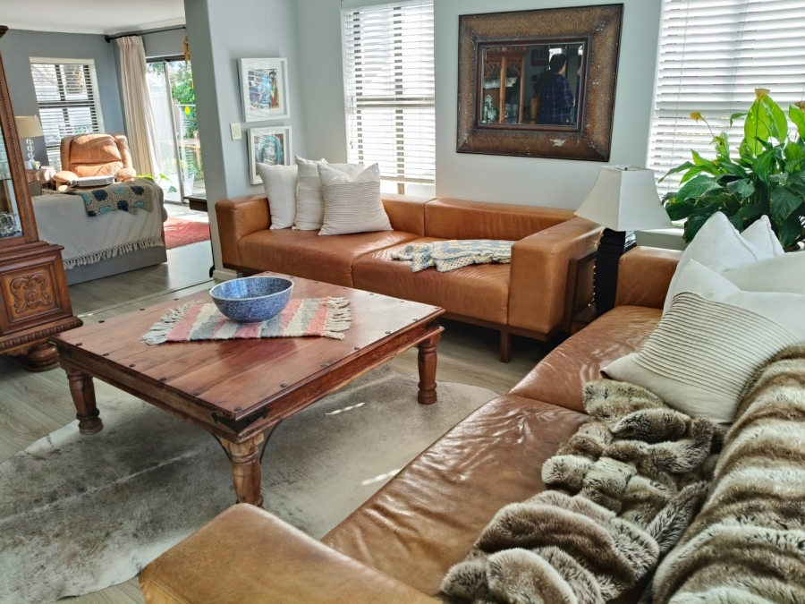 3 Bedroom Property for Sale in Heritage Park Western Cape